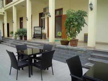Juranzhijia Business Hotel Jinan Exterior photo